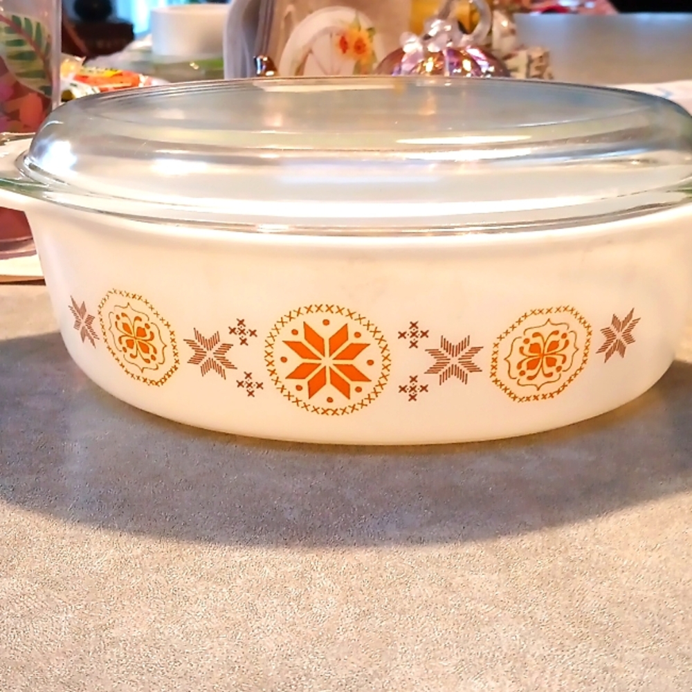 Vintage Corningware Town & Country casserole dish